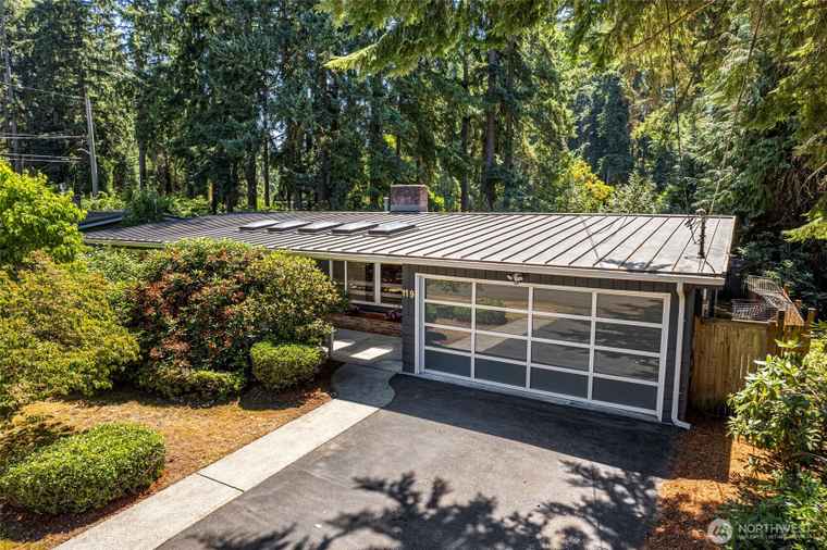 Photo of 119 N 193rd St Shoreline, WA 98133