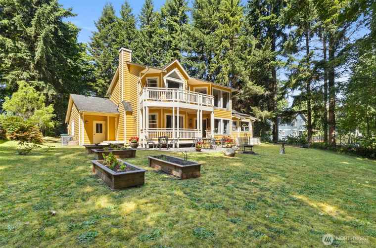 Photo of 24698 Hillbend Ln NE Kingston, WA 98346