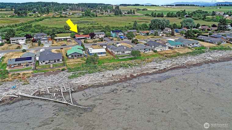 Photo of 775 Livingston Bay Shore Dr Camano Island, WA 98282