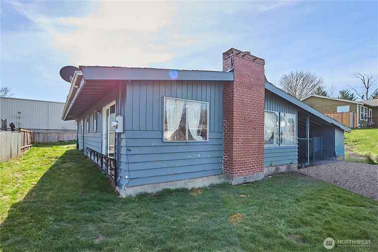 Photo of 1416 E 38th St Tacoma, WA 98404
