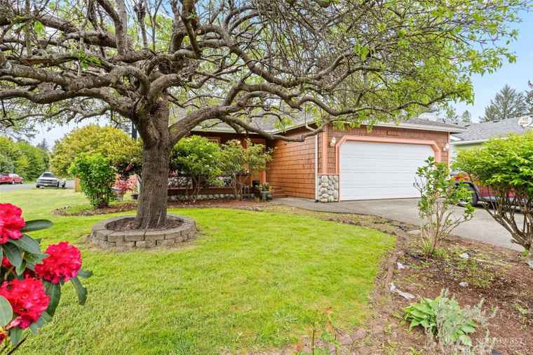 Photo of 1221 S Evans St St Aberdeen, WA 98520