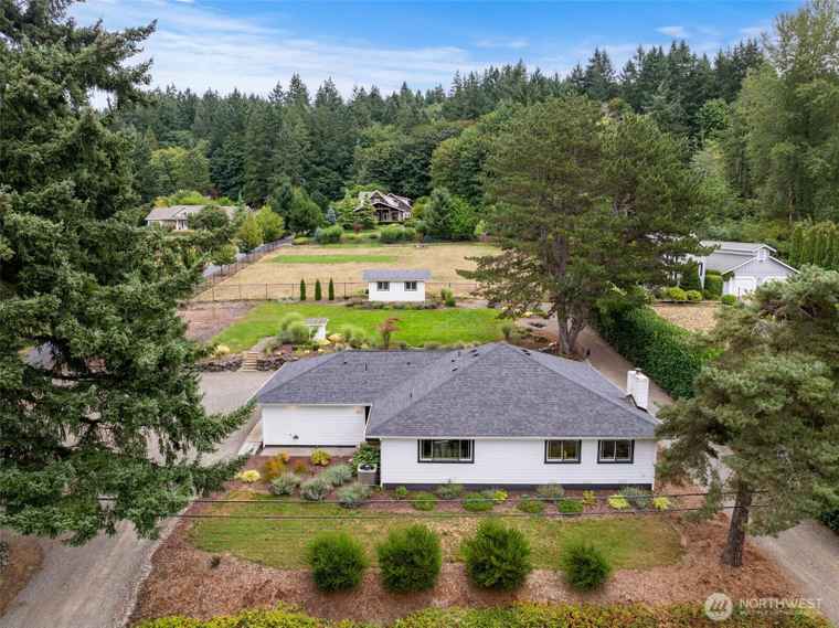 Photo of 9805 Crescent Valley Dr NW Gig Harbor, WA 98332
