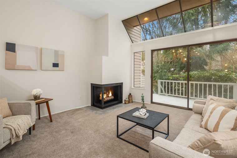 Photo of 19805 15th Ave NE #3 Shoreline, WA 98155