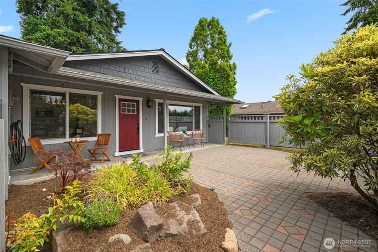Photo of 3901 190th Pl SW Lynnwood, WA 98036