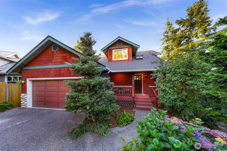 Photo of 2225 Lindsay Ave Bellingham, WA 98225