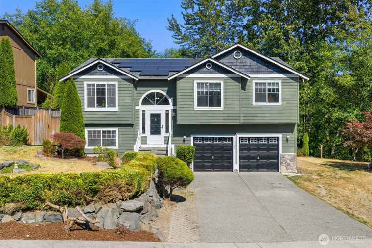 Photo of 19306 Evergreen Dr E Bonney Lake, WA 98391