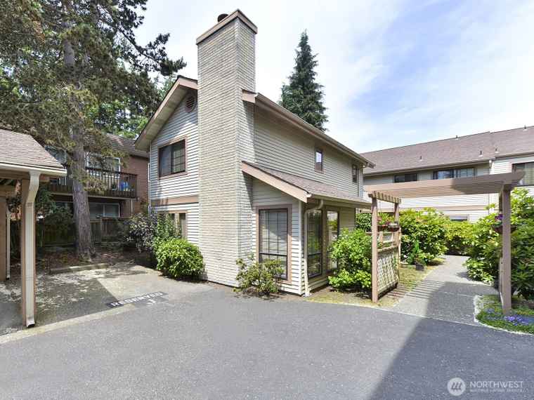 Photo of 1572 NE 177th St Unit B11 Shoreline, WA 98155