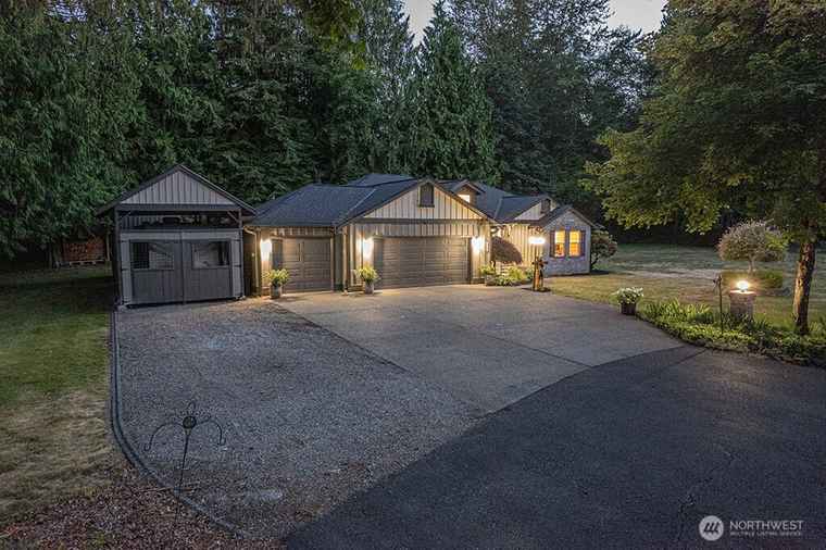 Photo of 1510 199th Ave E Lake Tapps, WA 98391