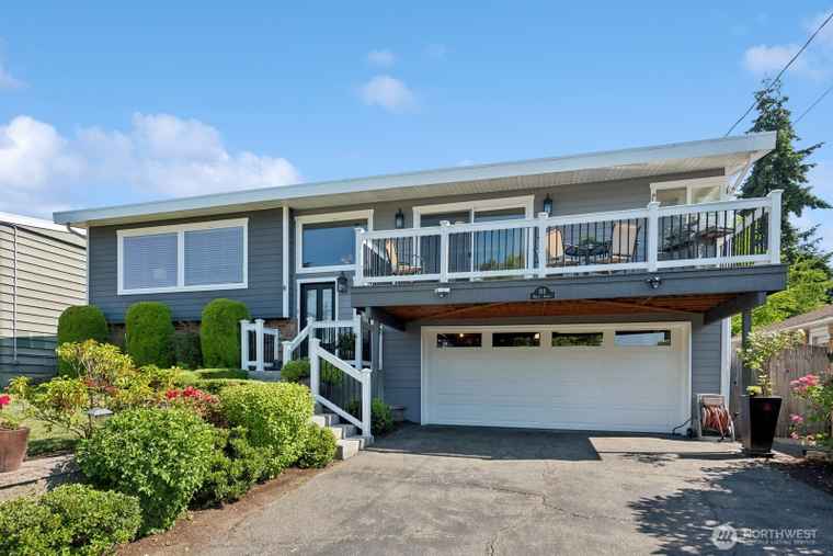 Photo of 918 Daley St Edmonds, WA 98020