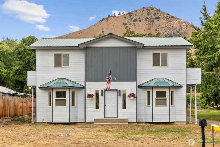 Photo of 706 S Western Ave Wenatchee, WA 98801