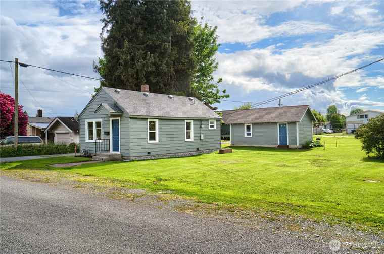 Photo of 1008 8th St Sedro Woolley, WA 98284