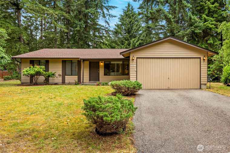 Photo of 1790 NW Spirit Ridge Dr Silverdale, WA 98383