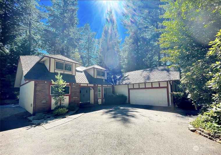 Photo of 5002 95th Ave W University Place, WA 98467