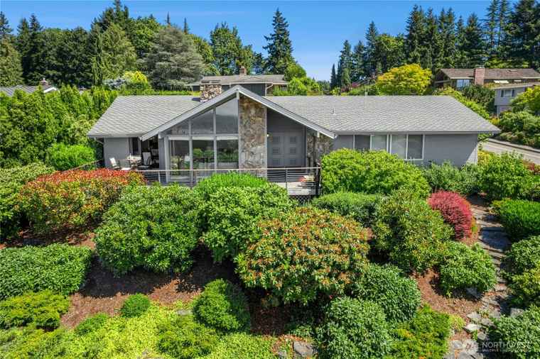 Photo of 14000 Somerset Blvd SE Bellevue, WA 98006