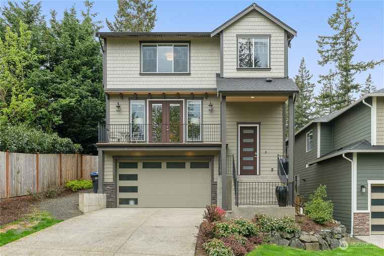 Photo of 26041 242nd Pl SE Maple Valley, WA 98038