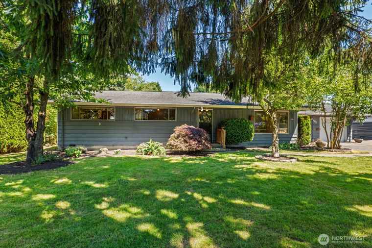 Photo of 4613 Sunnyside Blvd Marysville, WA 98270