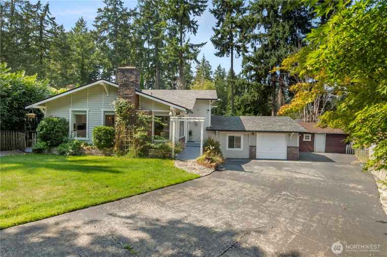 Photo of 18005 47th Street East Lake Tapps, WA 98391