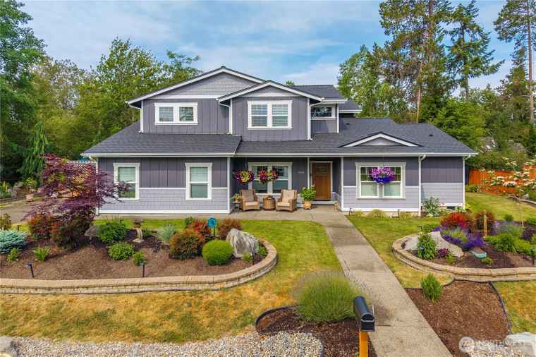 Photo of 808 2nd St Steilacoom, WA 98388