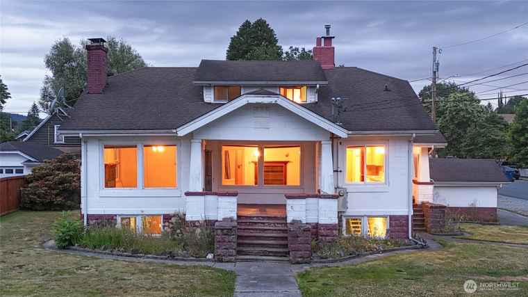 Photo of 204 S Madison St Monroe, WA 98272
