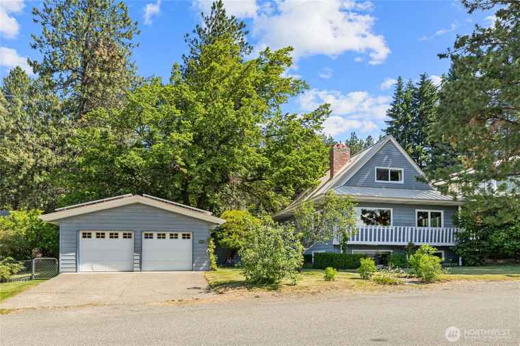 Photo of 206 W Fifth St Cle Elum, WA 98922