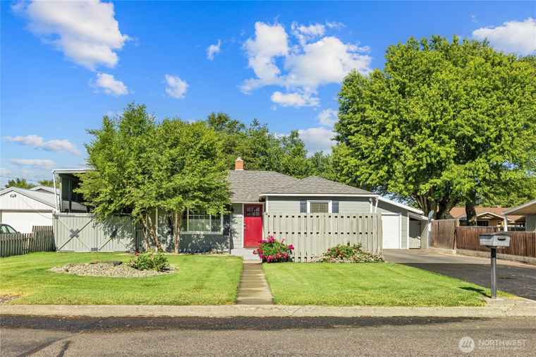 Photo of 707 S Whitman St Ellensburg, WA 98926