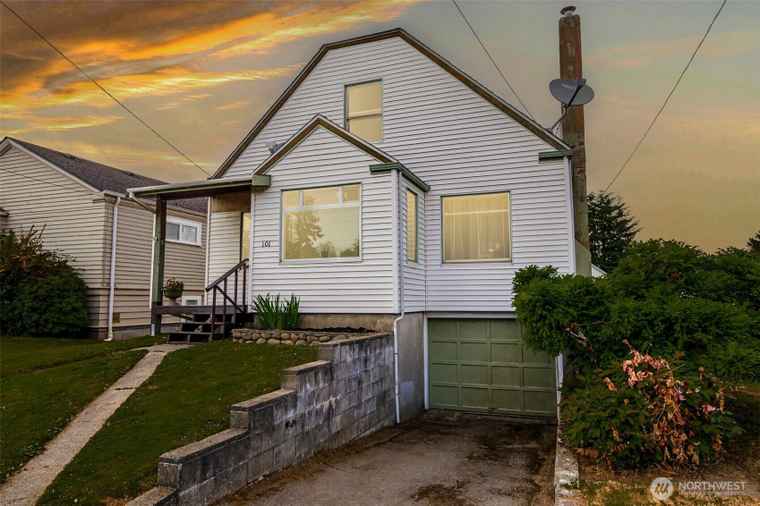 Photo of 101 W Section St Mount Vernon, WA 98273