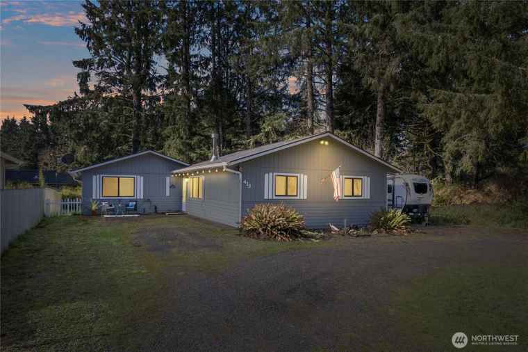 Photo of 413 Mt Olympus Ave SE Ocean Shores, WA 98569