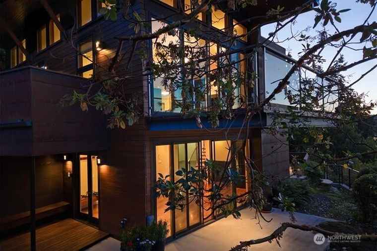 Photo of 630 Harrison St Friday Harbor, WA 98250