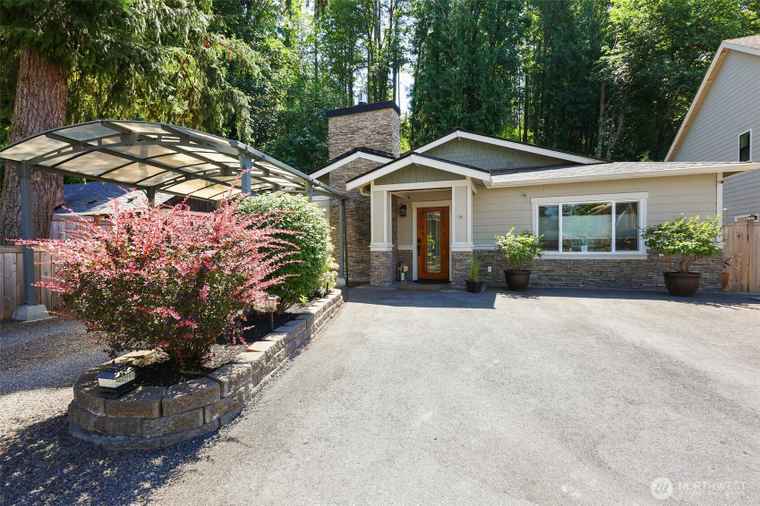 Photo of 565 SE Croston Ln Issaquah, WA 98027
