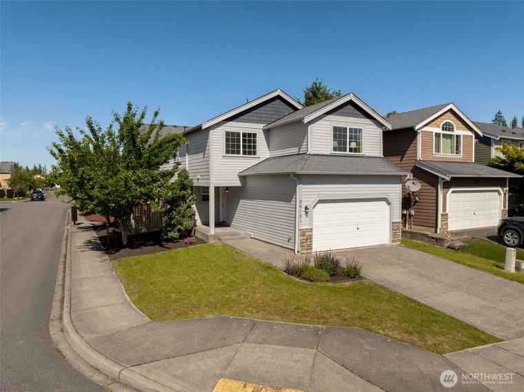 Photo of 26151 242nd Ct SE Maple Valley, WA 98038