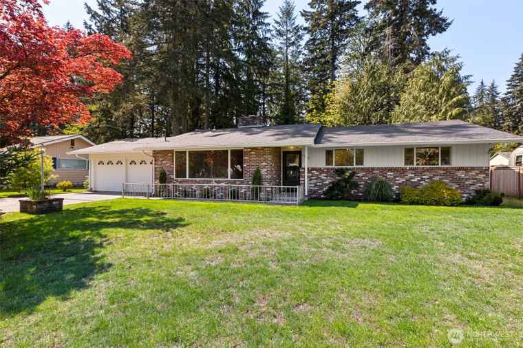 Photo of 2305 Sycamore St SE Lacey, WA 98503