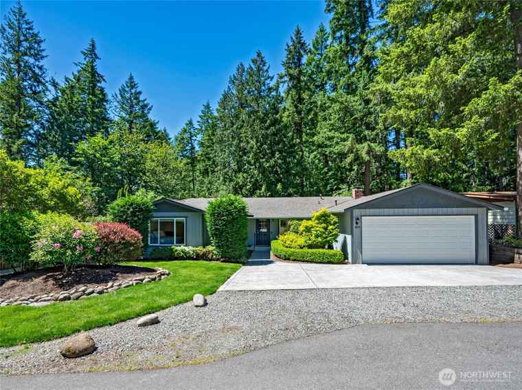 Photo of 819 211th Pl NE Sammamish, WA 98074