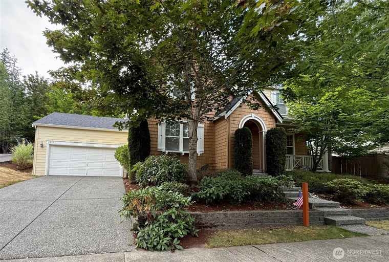 Photo of 6921 Elderberry Ave SE Snoqualmie, WA 98065