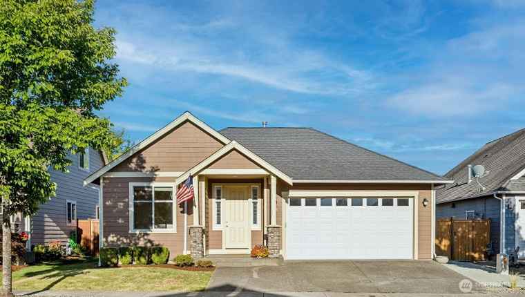 Photo of 275 Bruhn Ln N Enumclaw, WA 98022