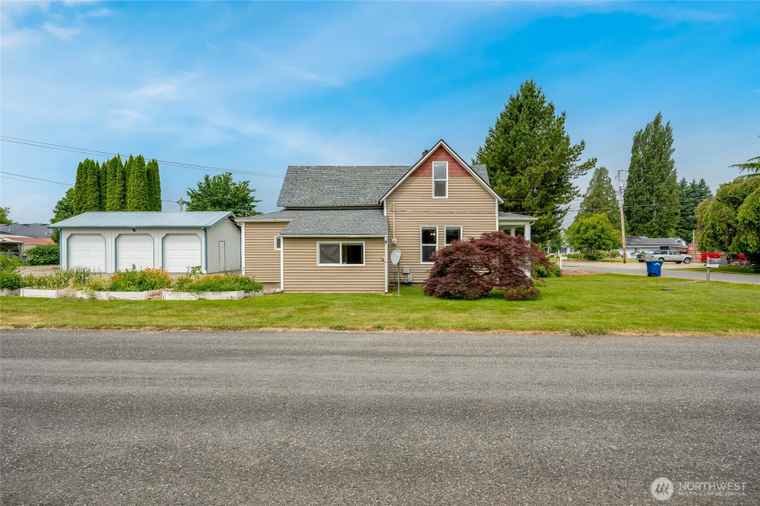 Photo of 737 Jennings St Sedro Woolley, WA 98284