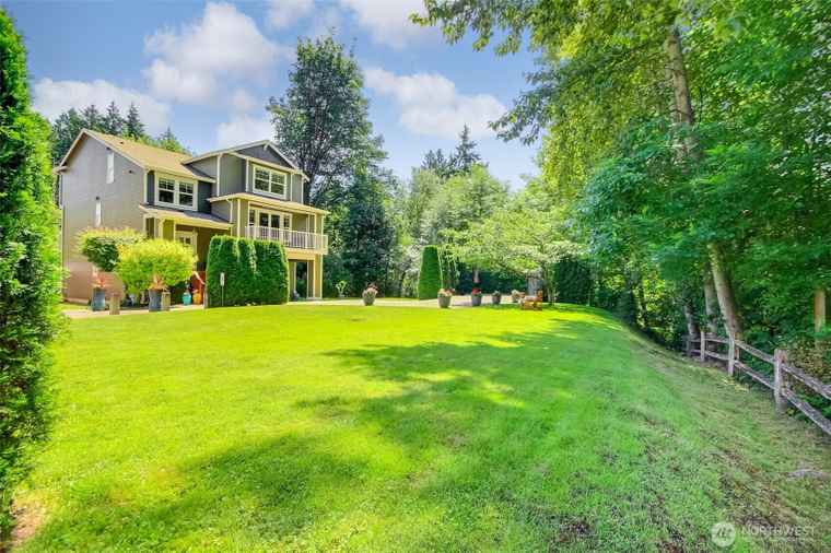 Photo of 20208 81st Pl NE Kenmore, WA 98028
