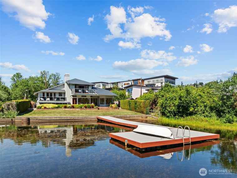 Photo of 13027 SE 76th St Newcastle, WA 98056