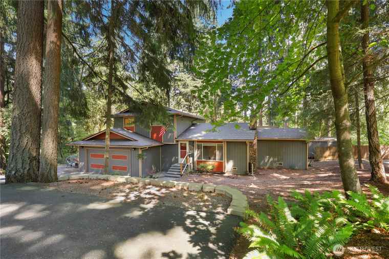 Photo of 4727 171st Avenue Ct E Lake Tapps, WA 98391