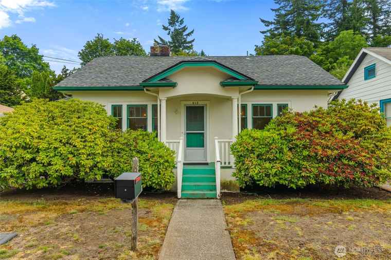 Photo of 515 Bates St SE Tumwater, WA 98501