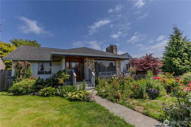 Photo of 1035 Oakes Ave Everett, WA 98201