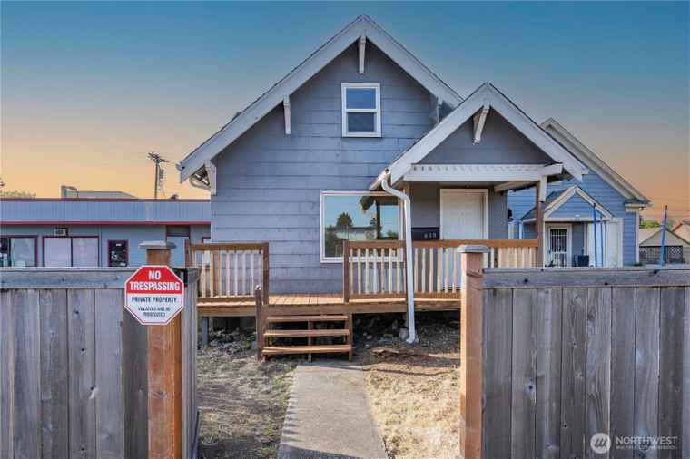Photo of 809 E 35th St Tacoma, WA 98404