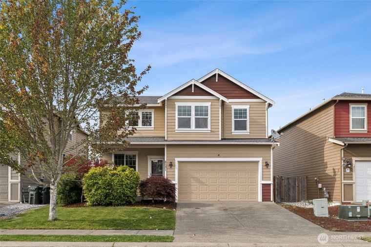 Photo of 2531 165th St E Tacoma, WA 98445