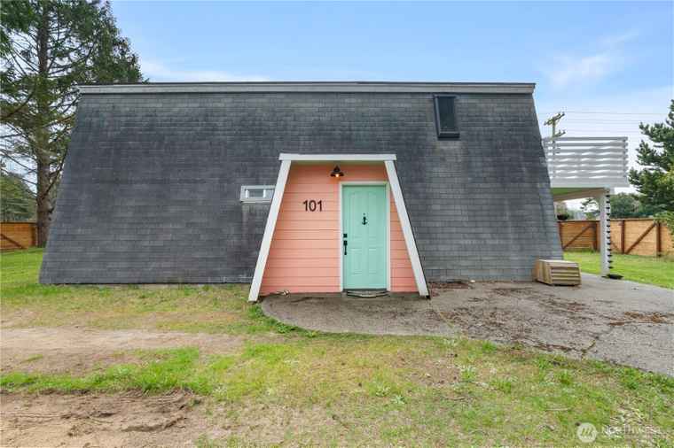Photo of 101 N Oar Loop NW Ocean Shores, WA 98569