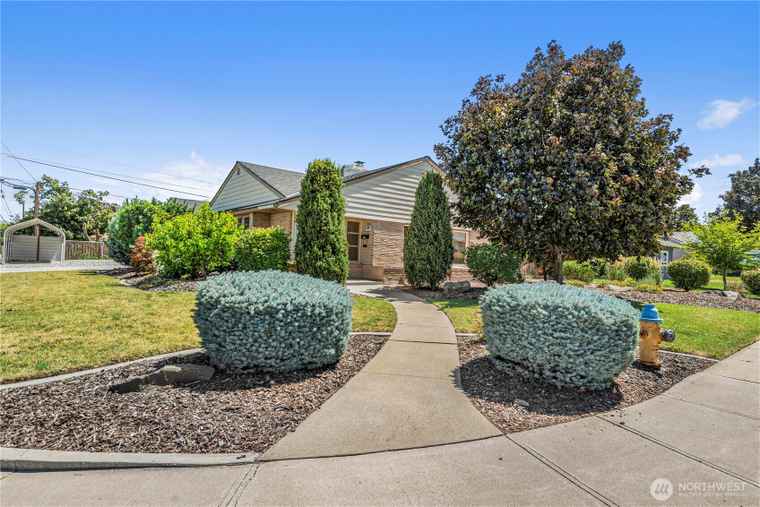 Photo of 1101 Fuller St Wenatchee, WA 98801