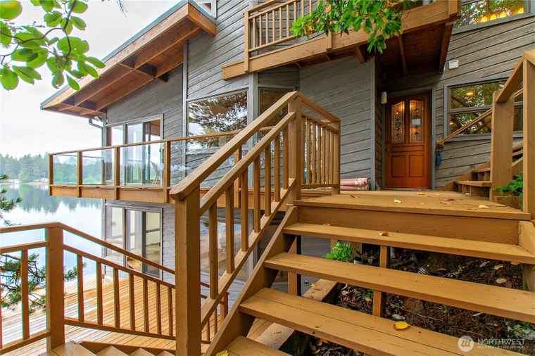 Photo of 6511 27th Ln SE Lacey, WA 98503