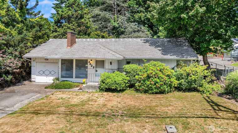 Photo of 4429 180th St SW Lynnwood, WA 98037