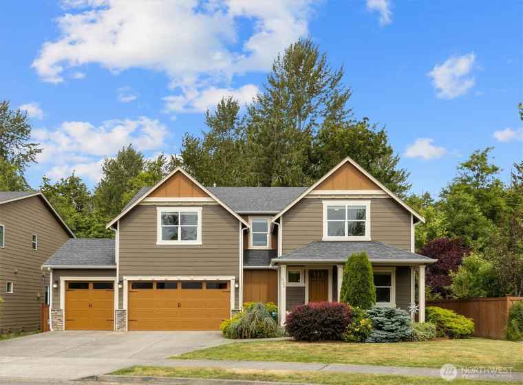 Photo of 4702 Mount Baker Loop Mount Vernon, WA 98273