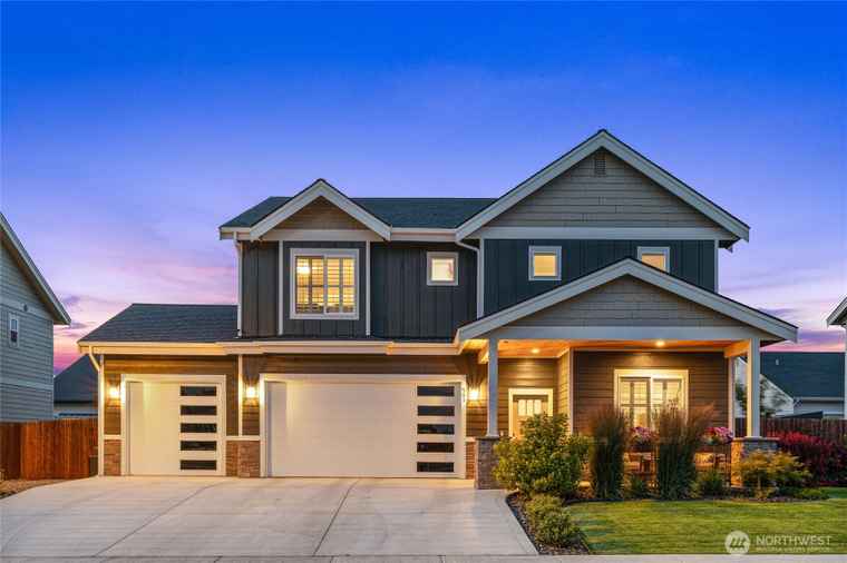 Photo of 501 E Country Side Ave Ellensburg, WA 98926