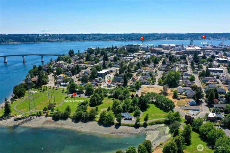 Photo of 1209 Pacific Ave Bremerton, WA 98337