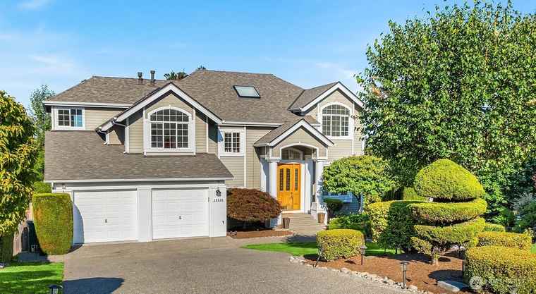 Photo of 15516 129th Ave NE Woodinville, WA 98072